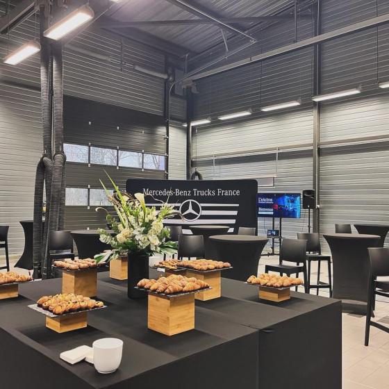 Revivez avec nous notre collaboration avec Mercedes Daimler Truck France pour un événement corporate mémorable ! 