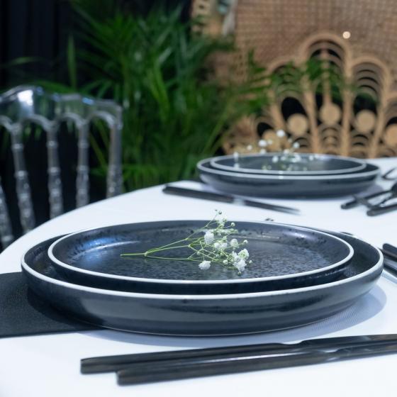 Zoom sur nos assiettes Granit Filet Blanc