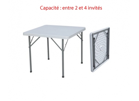 Table carrée 87 x 87 cm (2 à 4 invités)